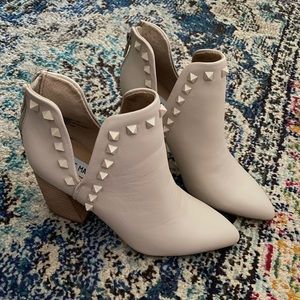 Steve Madden booties size 7